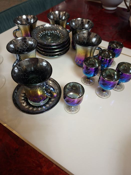 Из карнавального стекла чайный набор