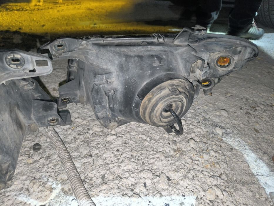 Продам Фары padjero 3