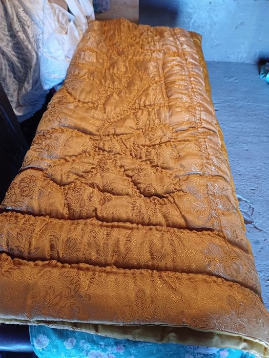 Plapumă 2 persoane folosită foarte puțin.+ 2 perne decorative