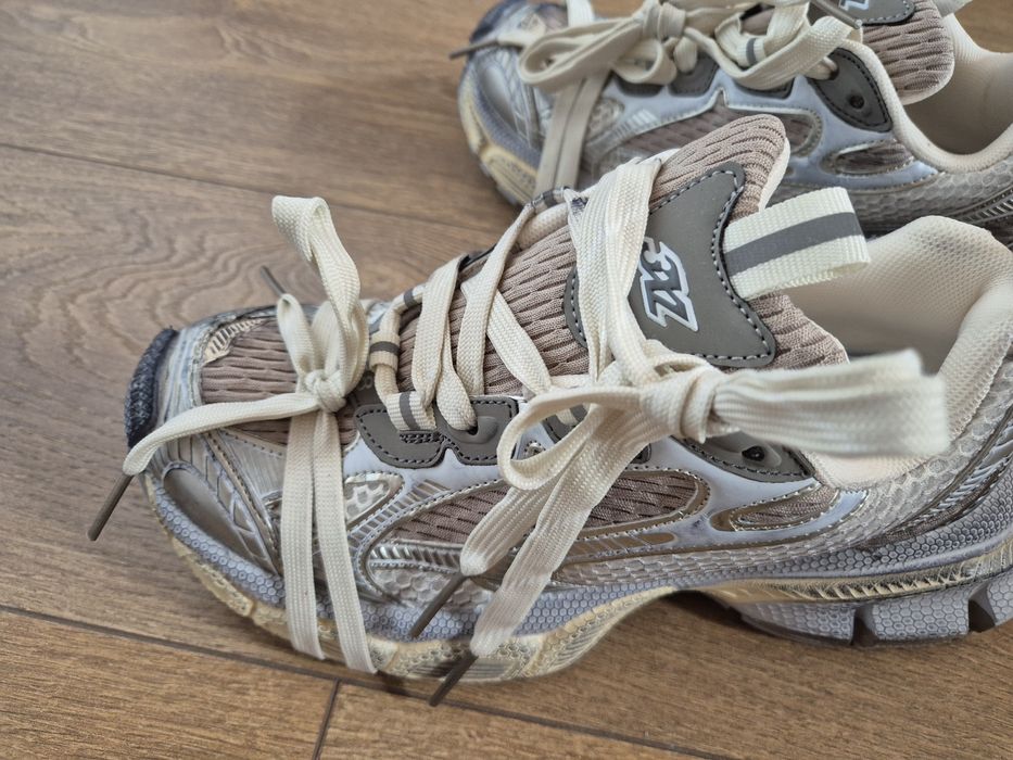 Balenciaga нови, топ модел