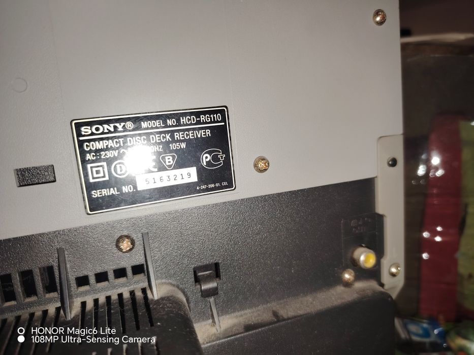 Vând combina Sony model HCD-RG110