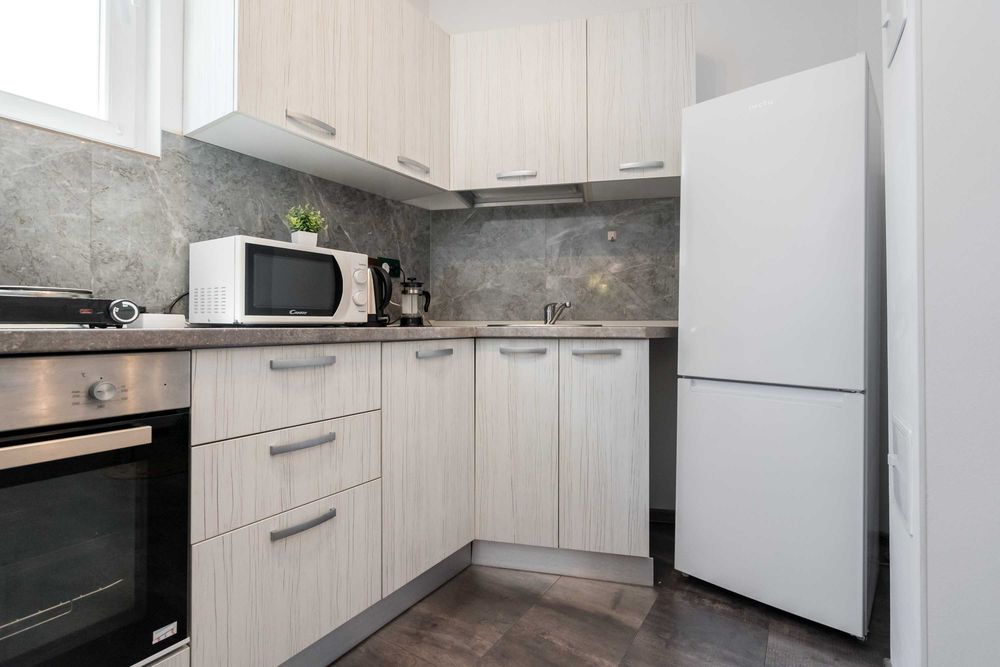 2 Rooms | 5 Minutes walk to Unirii Metro | Landlord