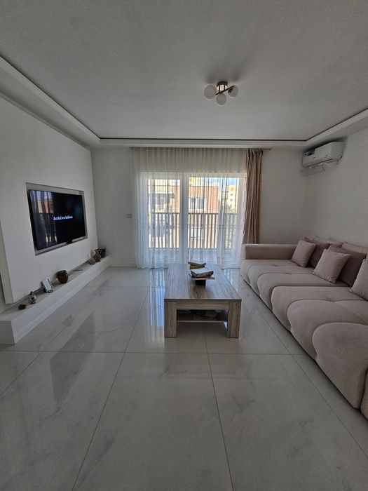 Apartament deosebit cu 4 camere,situat în centrul orașului  Arad