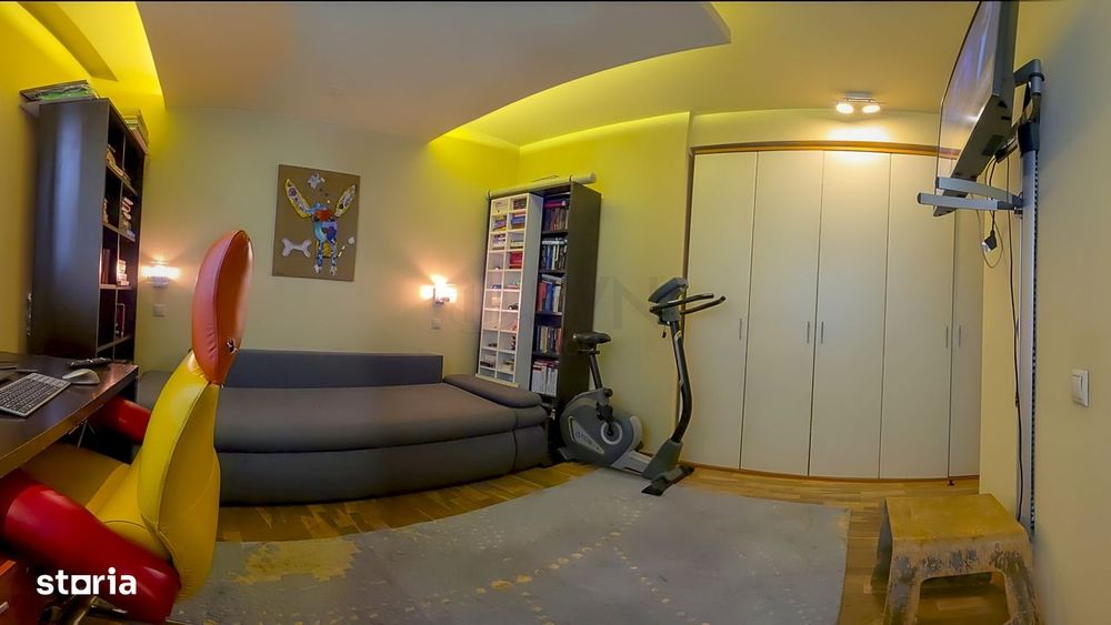 Apartament 5 camere cu gradina privata