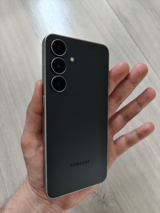 Продам Samsung s25 Fe 8/256