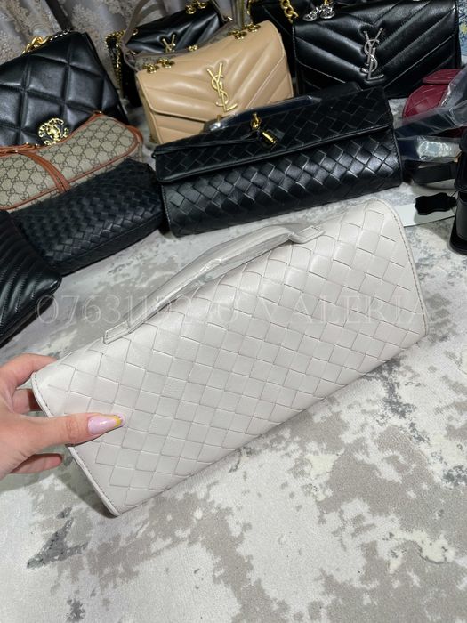 Geanta tip Plic - Bottega Veneta - Andiamo Clutch Ivoire