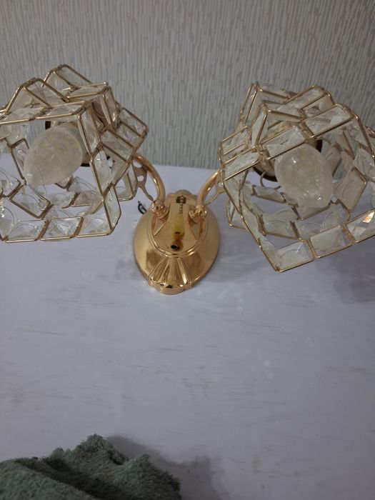 Продам светильник, бра