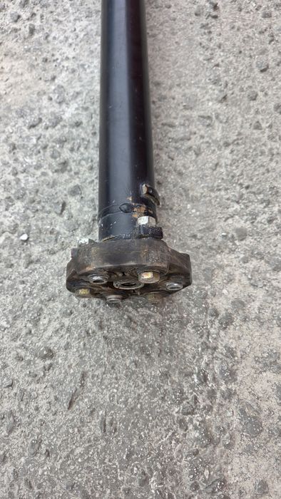 Кардан вал Тойота Хайлюкс