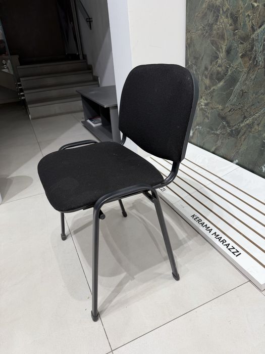 Офисные стулья 3 штуки