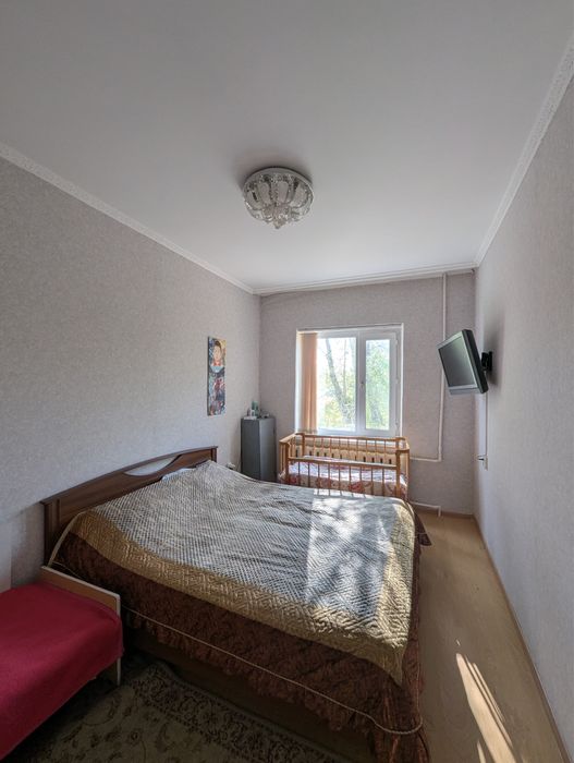 Продается 5 комн квартира