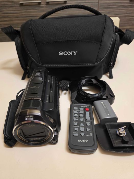 Camera Sony HDR-PJ 650 proiector incorporat