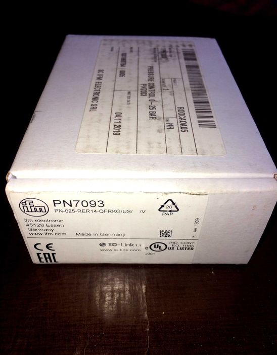 IFM PN7093 - Senzor de presiune cu afișaj