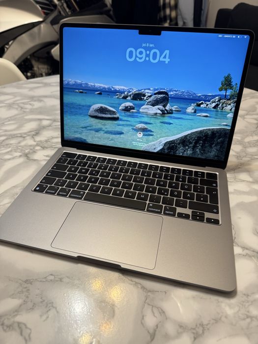 Laptop Apple Macbook Air M3 13” 16 GB Ram 256 GB SSD
