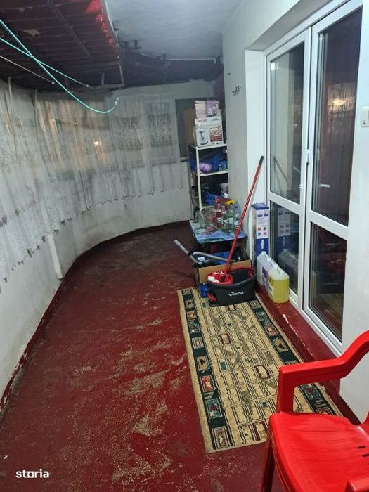 - Apartament 3 camere, suprafata totala 81mp, zona Strada Garii. Etaj