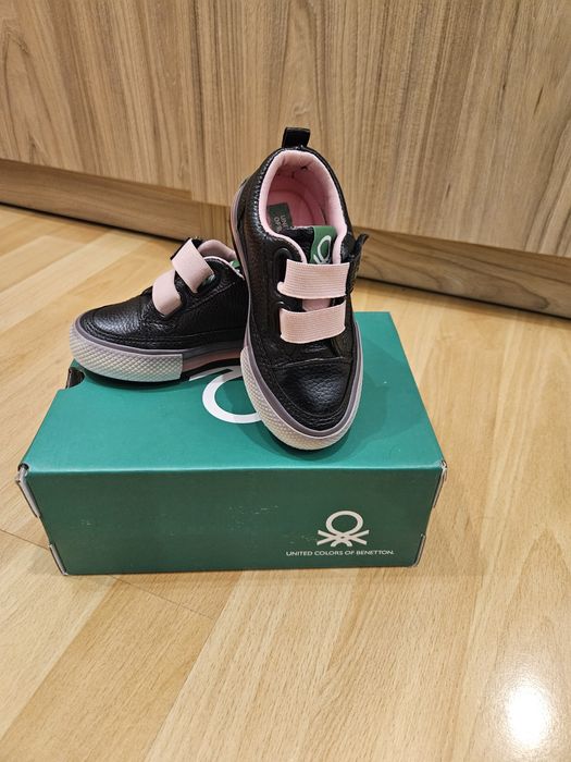 Детски обувки Benetton – номер 22, като нови