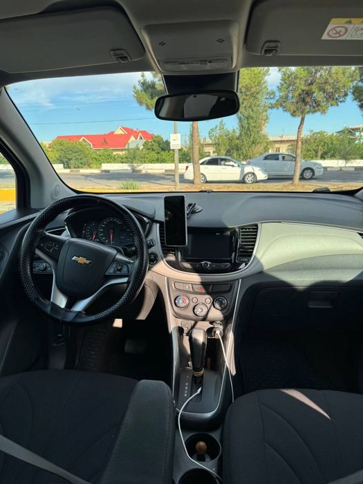 trekker 1 premier qora 2019