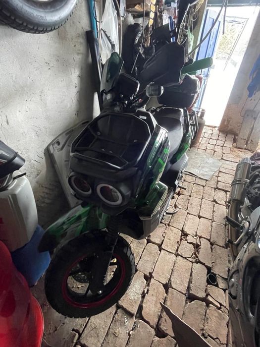 Продам скутер танк