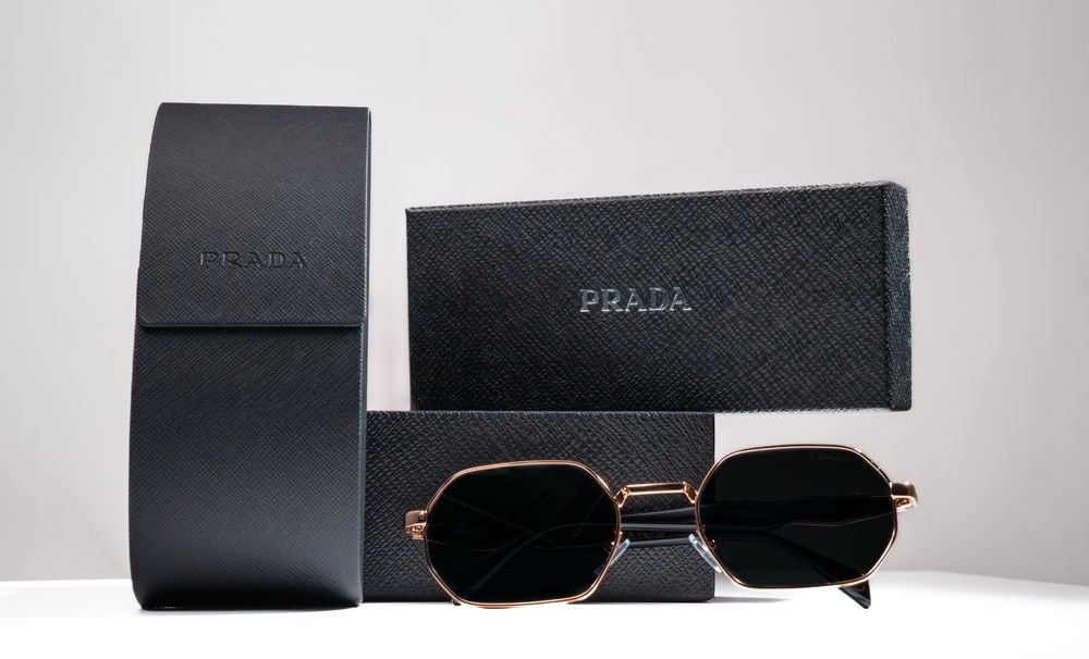 Оригинални Слънчеви очила Prada