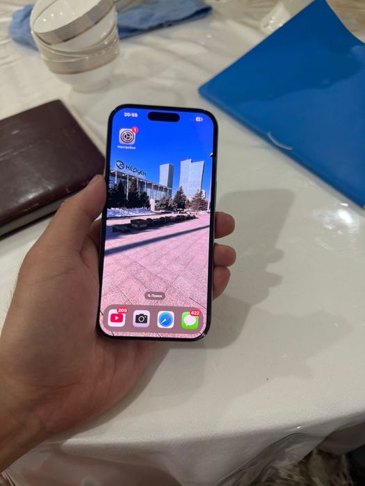 Продам iPhone 16 Pro 128 гигабайт