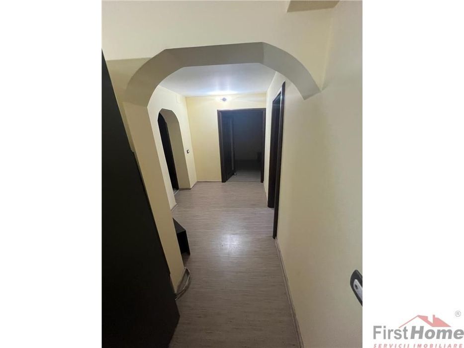 Spatiu birouri,cabinete,intrare stadala,zona Pompieri,76 mp utili