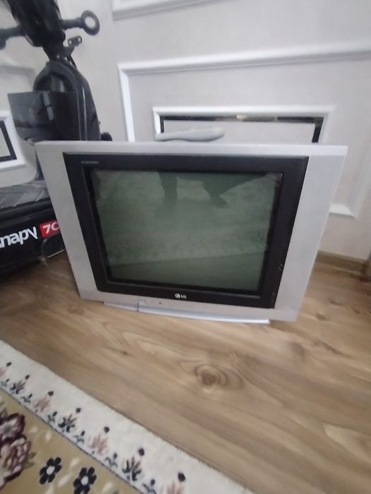 Телевизор  lG продам 7000