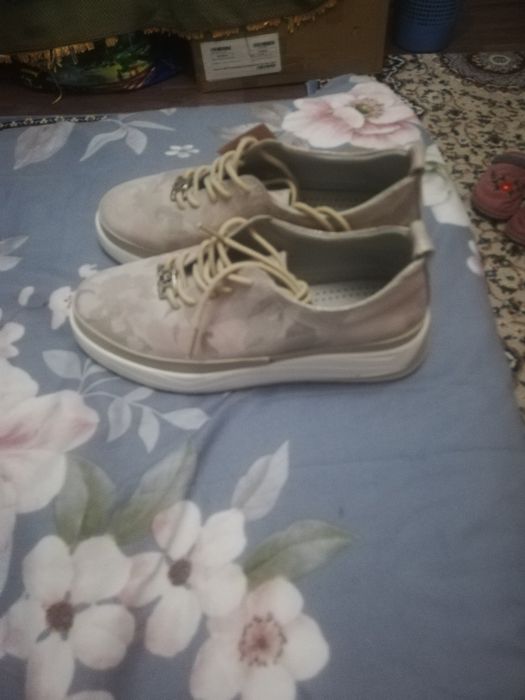 Продам Comfort кроссовки слипоны