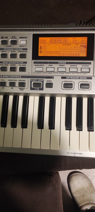 Roland EXR-5 orga