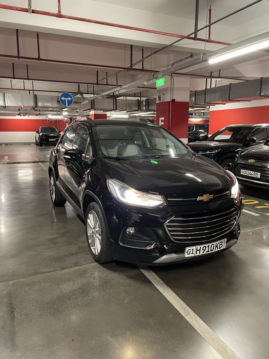 Tracker Premier sotiladi