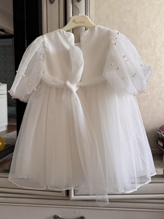 Продам красивую нарядную платье