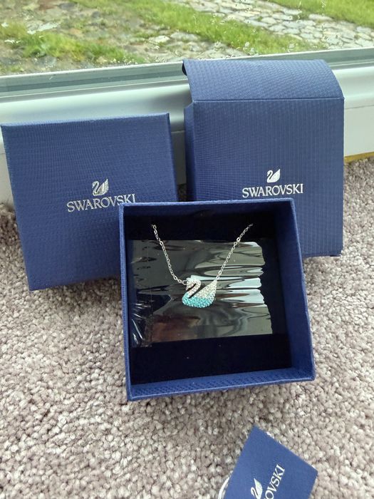 Colier Swarovski cu lebada albastra superb