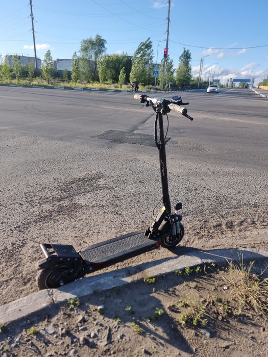 Продам электросамокат