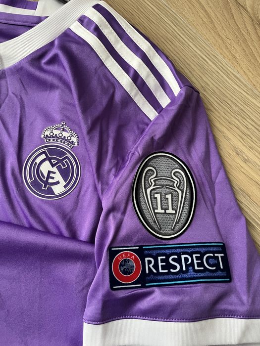 Tricou de fotbal Real Madrid Cr7 Cristiano Ronaldo 7 marime M nou modelul mov finala Cardiff