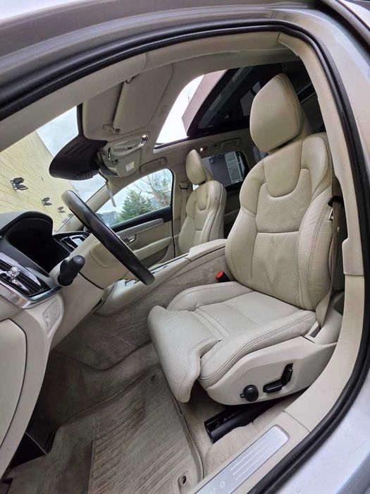 Volvo V90 Cross Country 2019 / 2.0 D4 190 CP AWD / 4x4 / Panoramic / Camera video / HUD