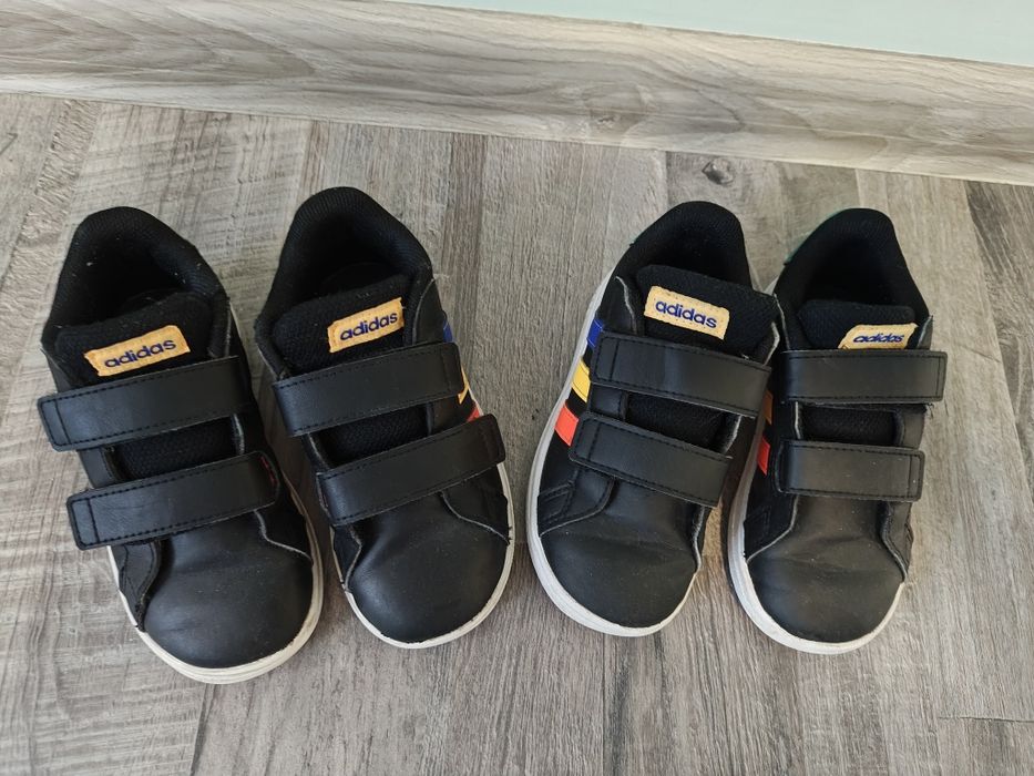 Adidas маратонки 2 чифта(24 и 25 номер)