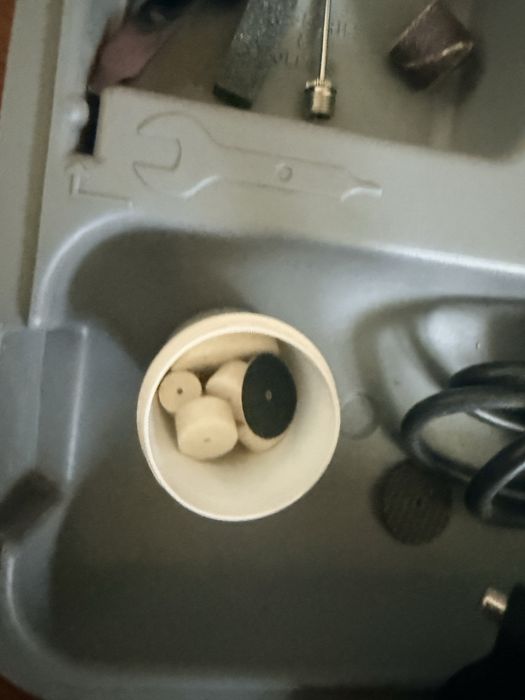 Sculă rotativă / Mini-freză Dremel Multi cu accesorii și trusă completă