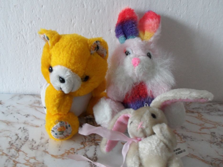 Гумени и плюшени играчки