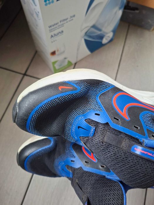 Nike Cosmic Runner 37.5