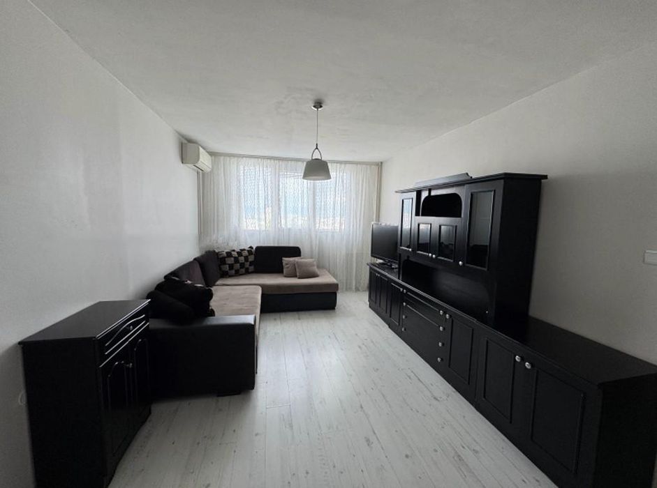 Дава се под наем Тристаен апартамент в София, Дружба 1 - 97 кв.м за 715 € - Снимка #1