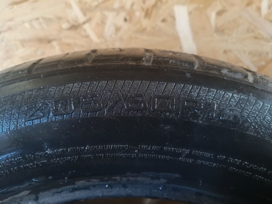 Продам резину б.у 16 размер