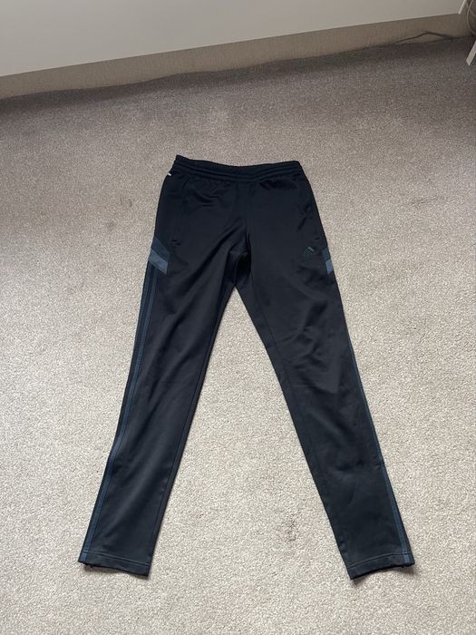 Анцуг(ватиран) Адидас !!