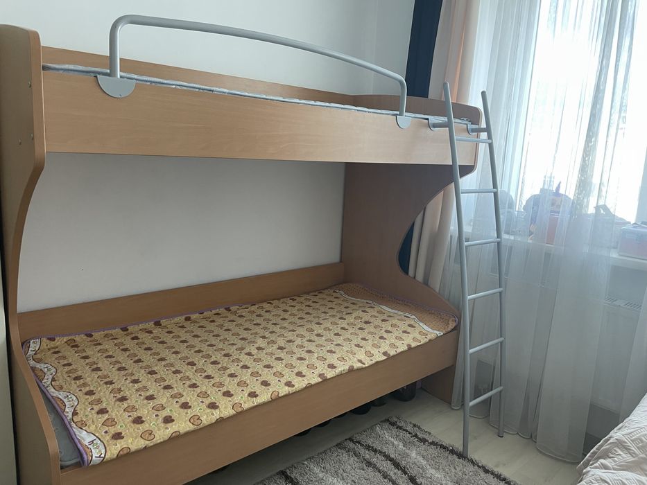 Детская мебель голубого цвета