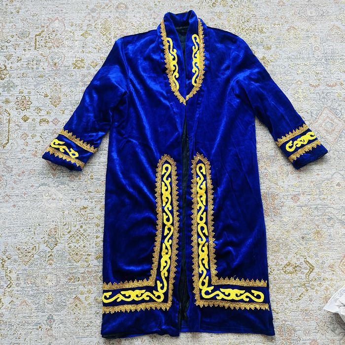 Продам мужской шапан новый