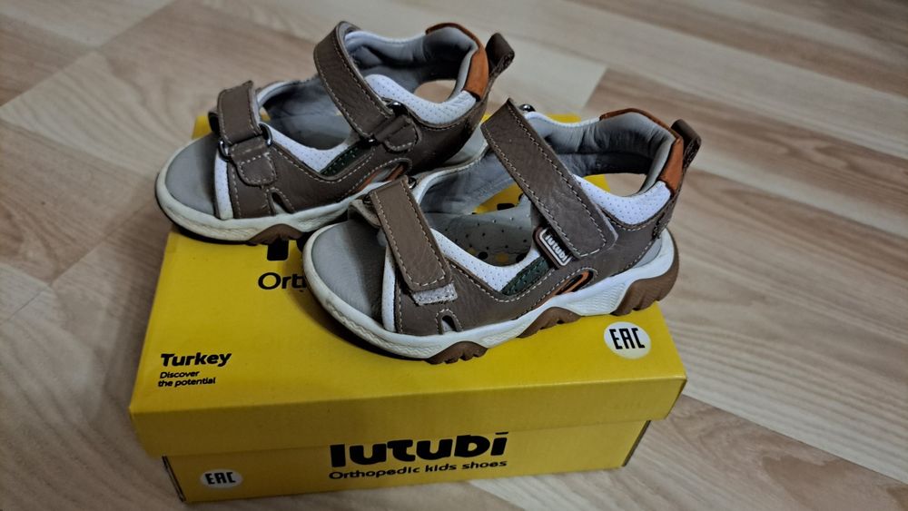 Б.У. Tutubi. Сандали кожанные.