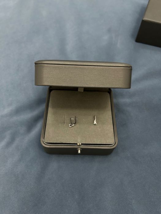 Продам серьги белое золото, бриллианты