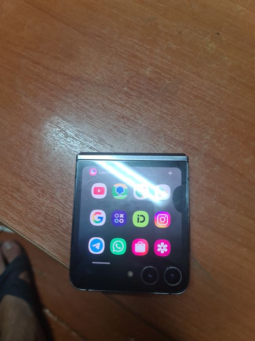 Z Flip 5 256gb 8gb обмен продажа