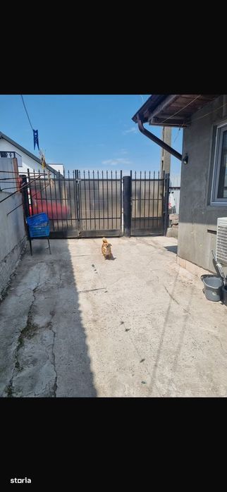 Casă cu 3 camere, teren 250 mp