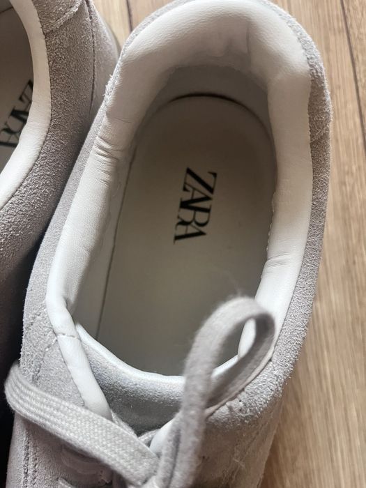 Кецове от естествен велур Zara