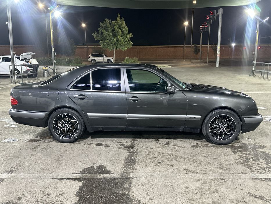 Продаеться Mersedes 210