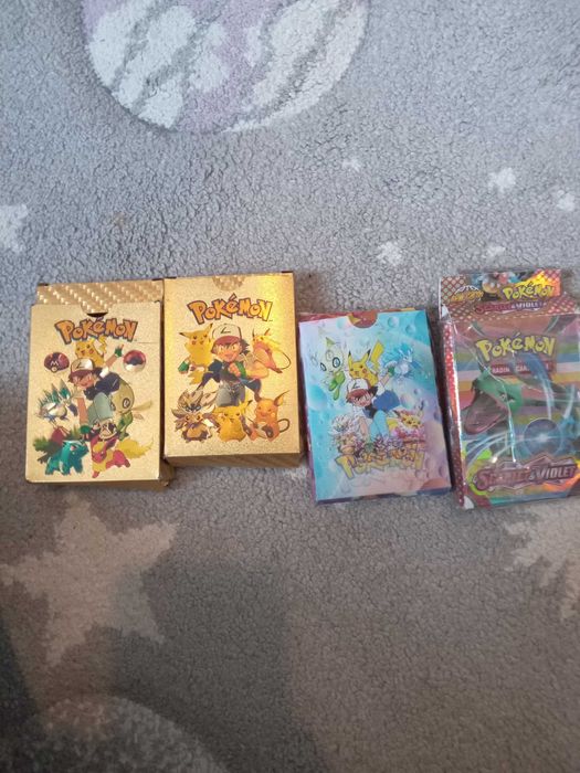 Set 137 carti Pokémon