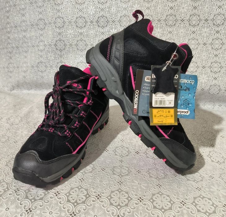 Bocanci munte, drumetie, trekking shoes, marime 39